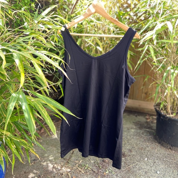 Tank top - Picture 2 of 4